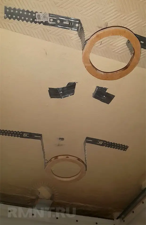 Установка натяжного потолка в туалете своими руками