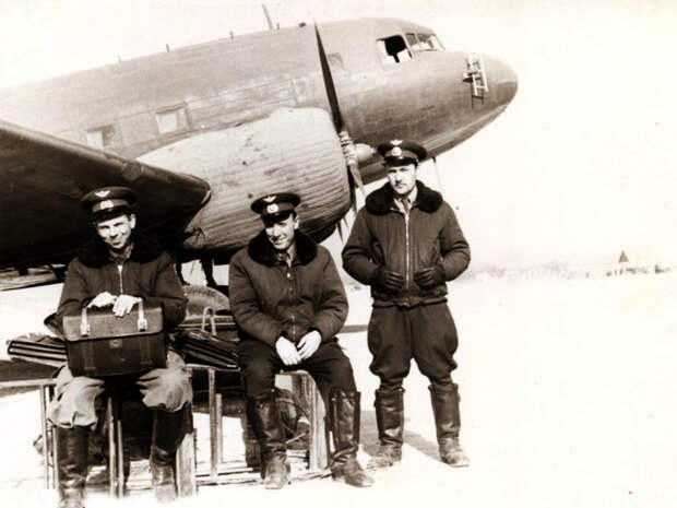 В 1947 году этот самолёт с 30-ю пассажирами на борту рухнул в тундре, спустя 70 лет он был найден. История Дугласа С-47
