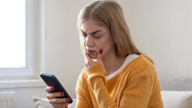 Мошенники стали добавлять россиян в фейковые чаты поликлиник