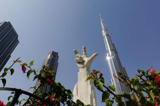 SHOT: туроператоры штрафуют россиян за отказы от туров в ОАЭ