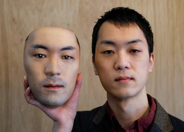 Двуликий Янус: продавец из Японии создает потрясающие гиперреалистичные маски с помощью 3D принтера