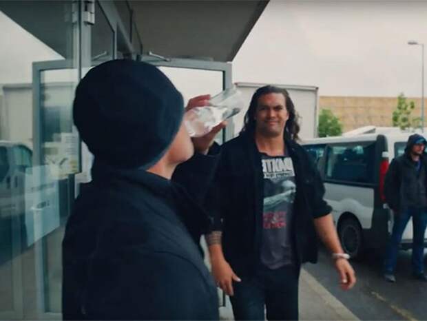 Борьба за экологию - дело непростое: шуточная выходка Джейсона Момоа всколыхнула Сеть