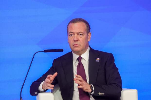 Медведев высказался насчет возобновления диалога России и США