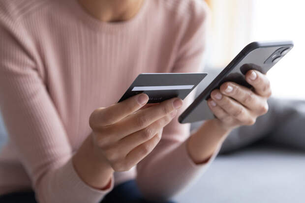 Минцифры включило 2ГИС, "Такси Максим" и РЖД в белый список интернет-ресурсов