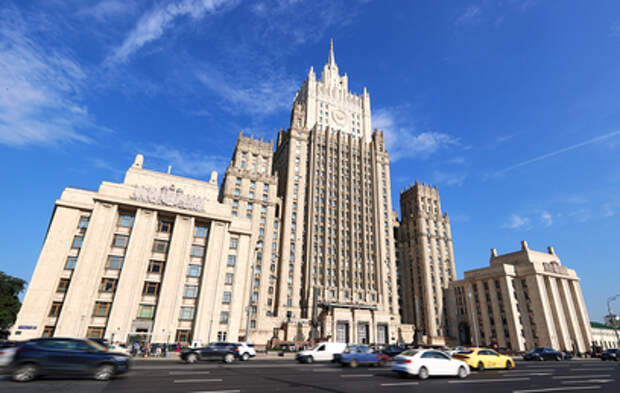 МИД России назвал истинную причину повреждения посольства Азербайджана в Киеве