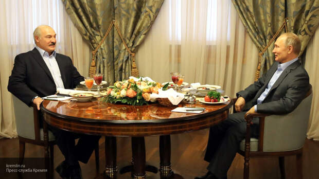 Гаспарян объяснил, почему Лукашенко подпишет "стратегию интеграции"