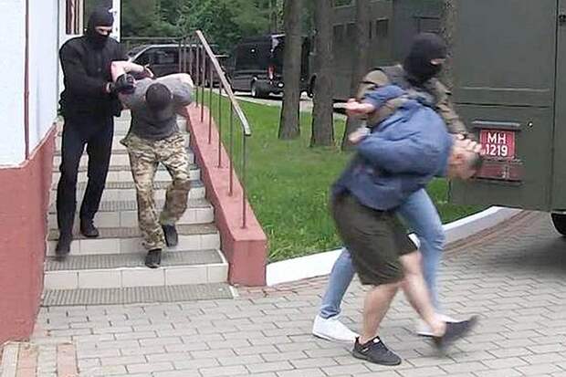 Россиян обвинили в «приготовлении к участию в массовых беспорядках» и подшили к делу местных оппозиционеров