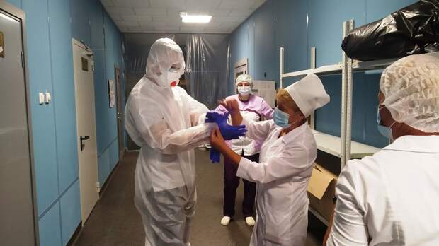 В Крыму студенты-медики начали работать в одной из инфекционных больниц