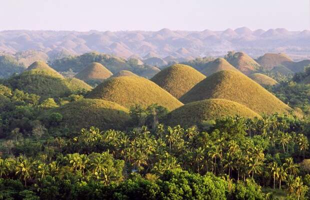1. Шоколадные холмы на острове Бохол, Филиппины интересно, необитаемые места, природа, удивительные места планеты, фото