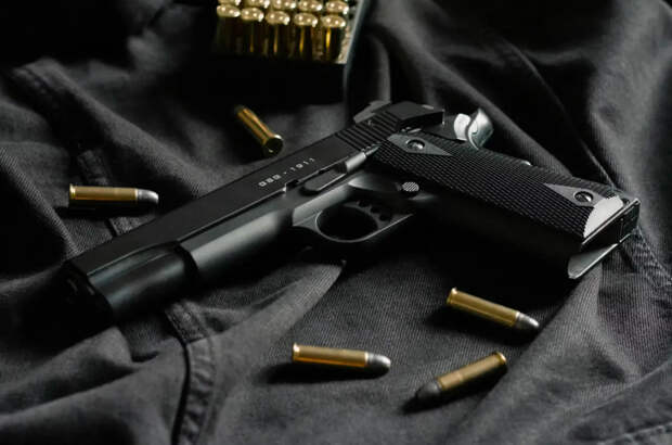 Неизвестный открыл стрельбу в канадской школе: не менее 10 погибших