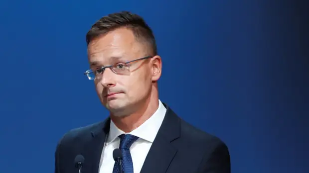 Глава МИД Венгрии заявил о хорошем опыте применения в стране «Спутника V»