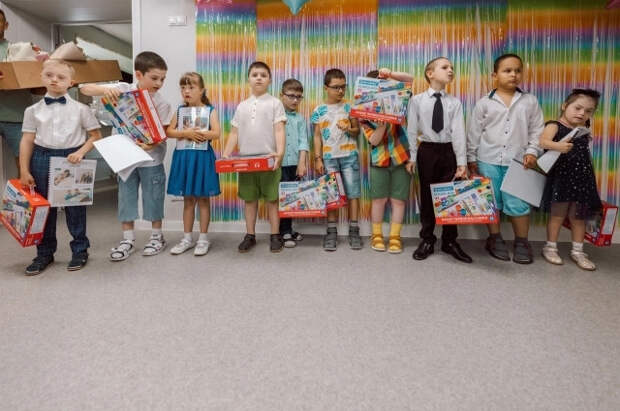 У выпускников проекта «Учусь учиться» теперь есть представление о школьной дисциплине – они научились слушать учителя, знают, что такое урок, звонок, перемена.