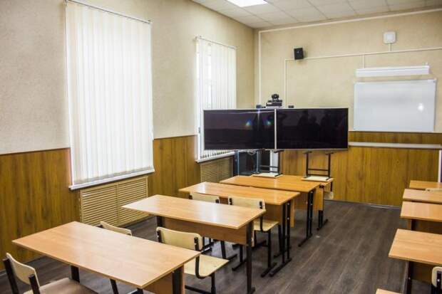Приморским школьникам введут свободное посещение в первые дни учебного года