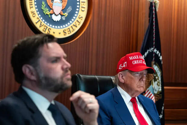 Трамп занял место в ситуационной комнате, получая сведения об иранских ударах - Катар твердит, что все ракеты сбиты