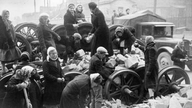 Лавров назвал циничной позицию Германию по выплатам блокадникам Ленинграда