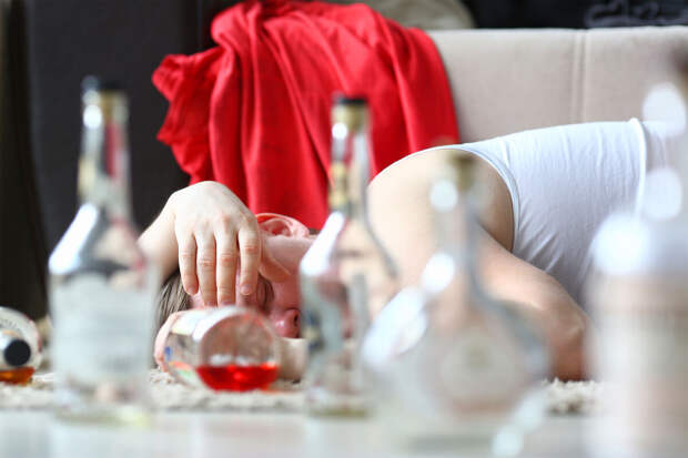 DM: повреждение печени может возникнуть, даже если пить алкоголь раз в месяц