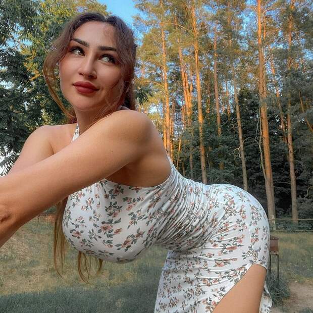 Красивые девушки и их притягательные формы