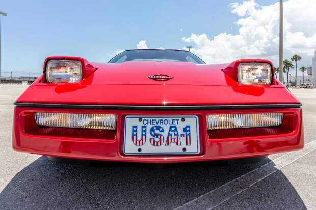 Chevrolet Corvette ZR-1 1990 года в идеальном состоянии