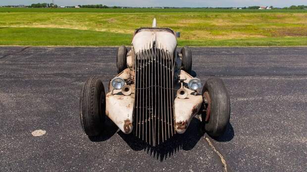 Необычный Chevrolet 1933 года по проекту дизайнера Алекса Тремулиса