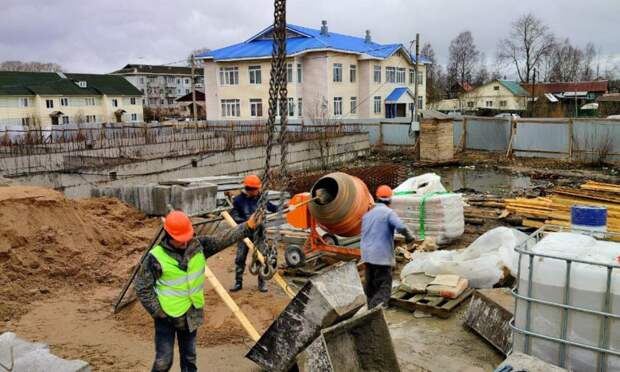 В Коношском районе строят пять домов для переселенцев