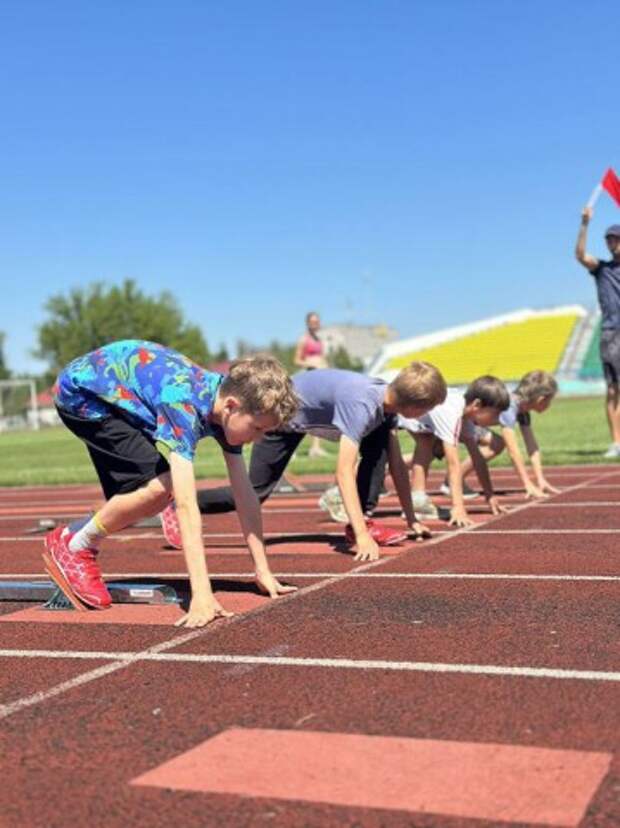 Открытое первенство г.Бобруйска по легкой атлетике среди юношей и девушек 2010-2011гг.р и младше, под девизом ´Молодёжь за зд...