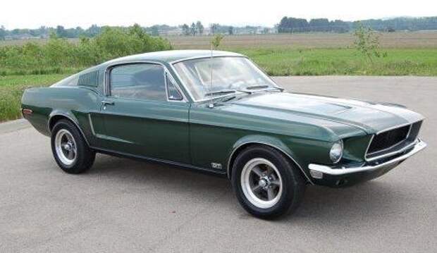 Ford Mustang 390 CID Fastback из фильма «Детектив Буллит» 1968 года, вошедший в историю в качестве главного героя лучшей автомобильной погони в <br> кинематографе. На самом деле в сцене снималось два Мустанга, один из которых после съемок пошел в утилизацию, при этом машины были серьезно доработаны <br> гонщиком Максом Балчовски. Именно в память об этом Мустанге в 2008 году вышла юбилейная модель Mustang Bullitt. Ford Mustang 390 CID Fastback из фильма «Детектив Буллит» 1968 года, вошедший в историю в качестве главного героя лучшей автомобильной погони в <br> кинематографе. На самом деле в сцене снималось два Мустанга, один из которых после съемок пошел в утилизацию, при этом машины были серьезно доработаны <br> гонщиком Максом Балчовски. Именно в память об этом Мустанге в 2008 году вышла юбилейная модель Mustang Bullitt.