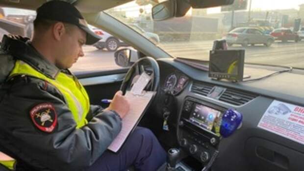 Оформление протокола за нарушение ПДД / Фото: amic.ru