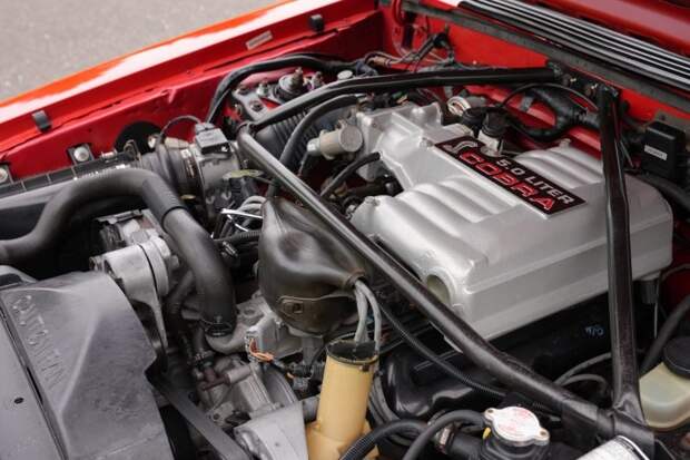 Этот старенький Ford Mustang стоит в пять раз дороже нового