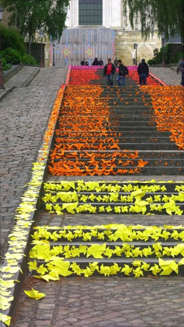 Расписные ступеньки: 32 фотографии лестничного декора в разных городах мира