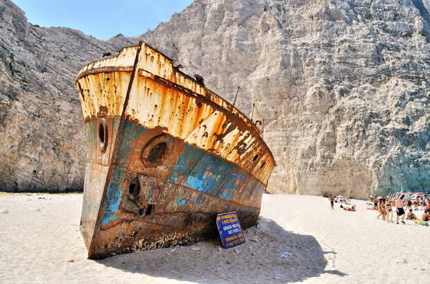 Бухта Навайо (Navagio Beach). Остров Закинф, Греция