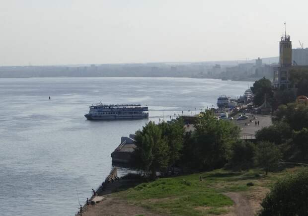 Волга, Саратов