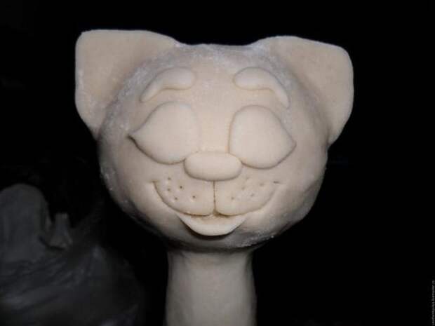 Кошка на бутылке. Лепим из солёного теста Кошка на бутылке. Лепим из солёного теста