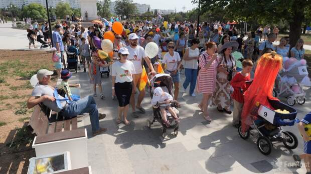 «Парад колясок» в Севастополе вошел в Книгу рекордов России