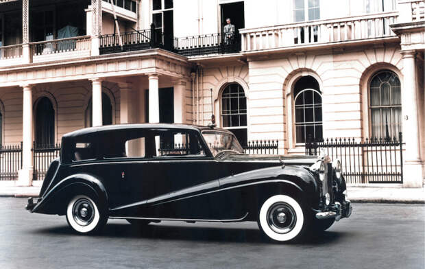 Rolls-Royce Phantom IV 1950 года, принадлежащий Виндзорам. | Фото: cheatsheet.com.
