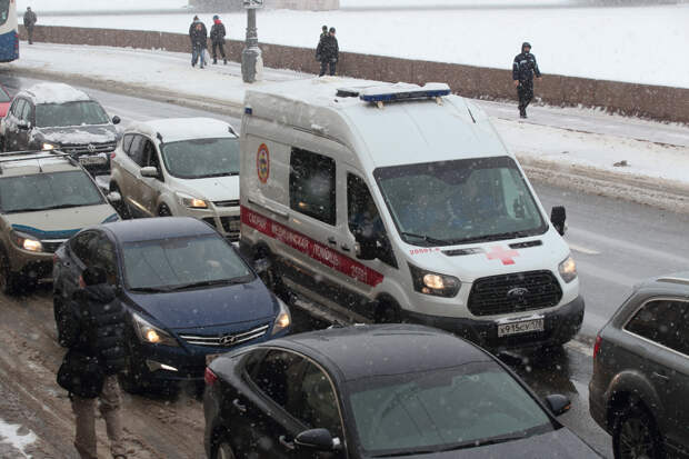 В Свердловской области на федеральной трассе под Дружинино образовалась гигантская пробка