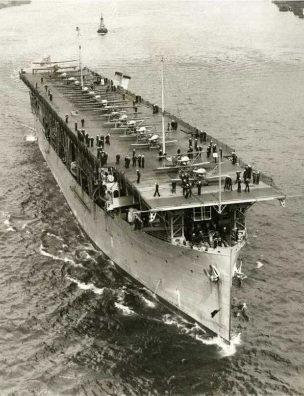 USS Langley - первый авианосец США. 1928 г.
