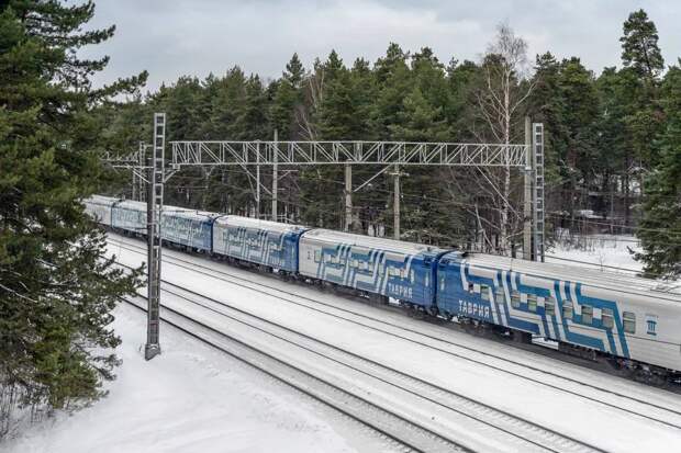 Поезда перевезли 300 тысяч человек в новогодние каникулы в Крым и обратно