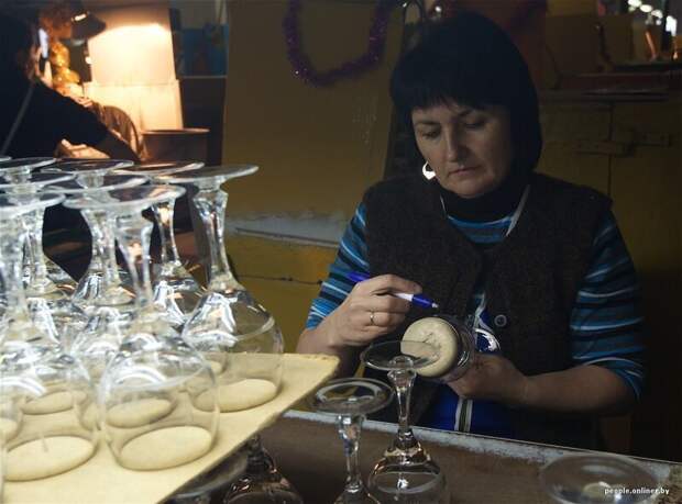 Как в Беларуси делают хрусталь Как это делается, производство, хрусталь