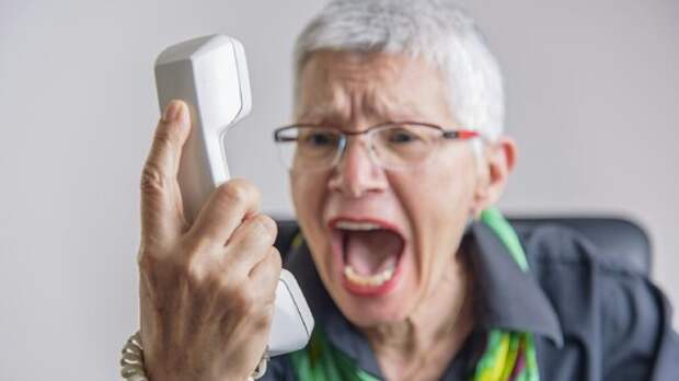 Звонок из Петербурга: как сестра превратила квартиру в халявный пансионат, а потом ещё и в долг вогнала