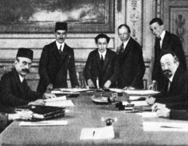 Церемония подписания Карсского договора