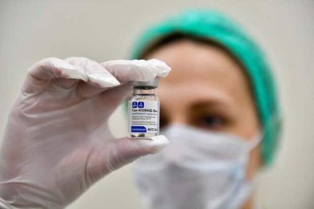 Вакцина «Спутник V» вышла на второе место по количеству одобривших ее стран