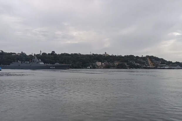 Отряд кораблей Северного флота завершил учение по применению высокоточного ракетного оружия и прибыл в порт Гавана с неофициальным визитом