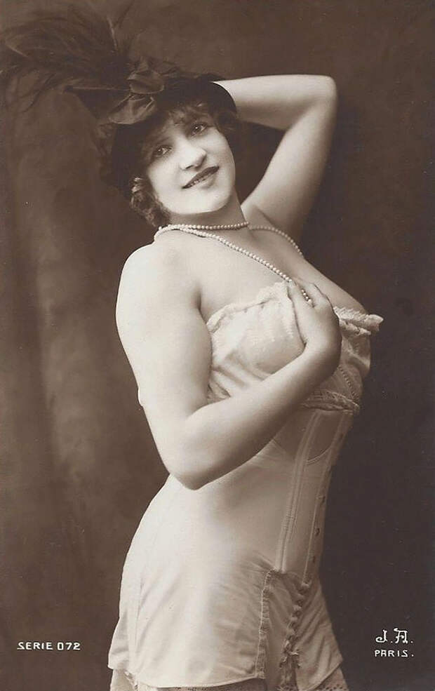 vintage-women-beauty-1900-1910-75__605