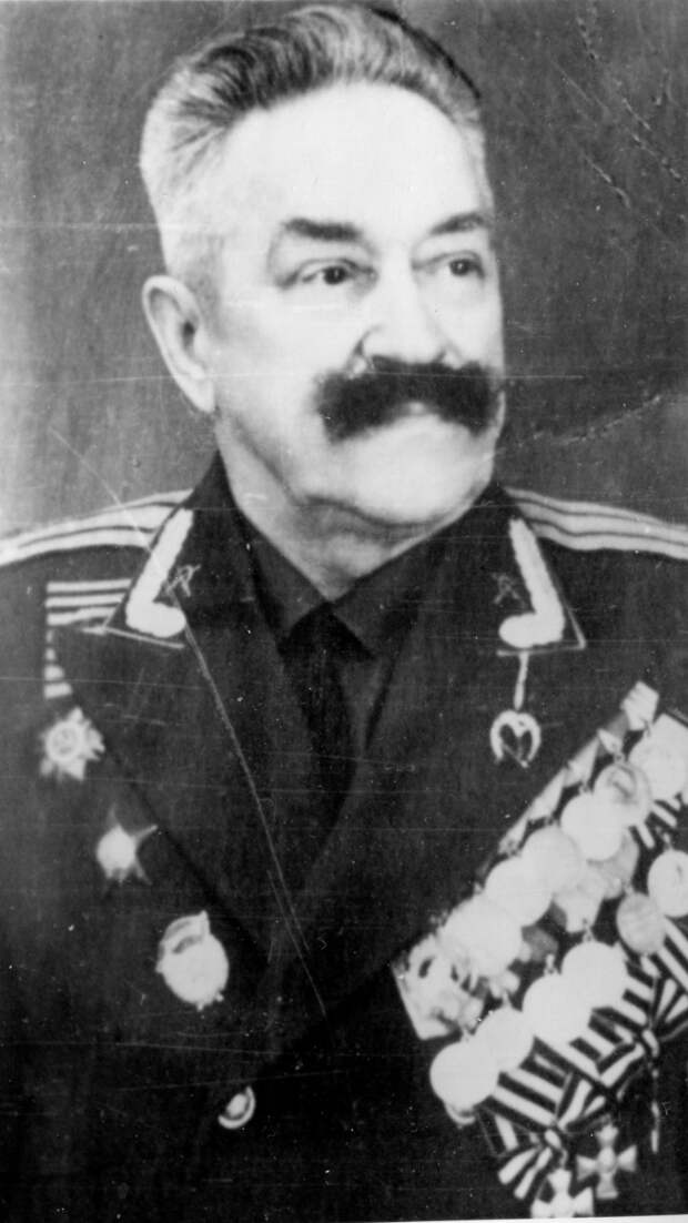 Советский офицер Слисаренко Федор Андреевич