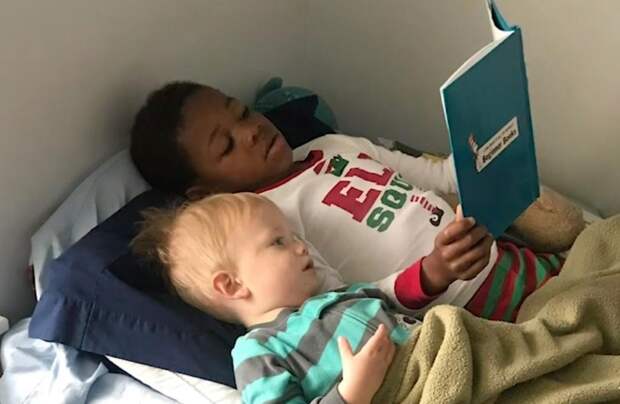 Мальчика усыновили родители. Затем они узнали, что его мама вновь беременна