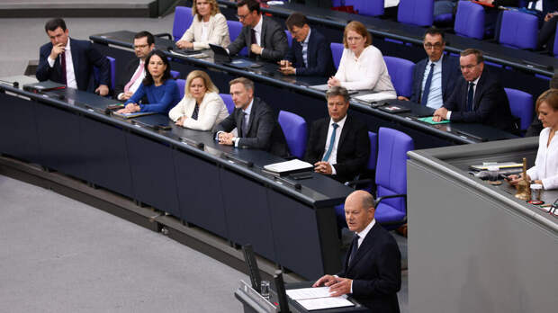 Шольц рассмешил Бундестаг выступлением на тему формирования бюджета