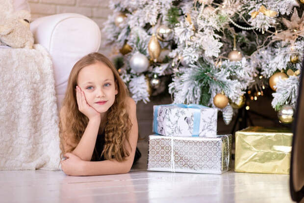 Как чиновники Севастополя экономят на детях и продолжают выдавать сомнительные новогодние подарки