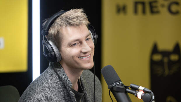 Алексей Воробьев: «Жена сидит с джойстиком под пледиком — и это она мне подарила приставку!»