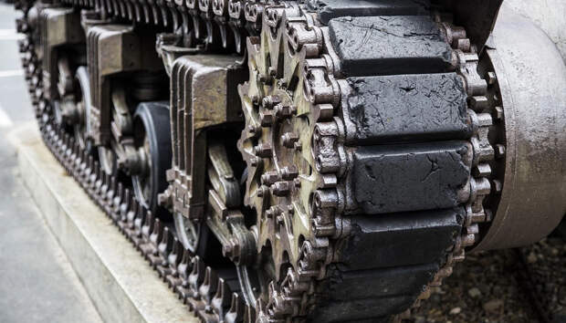 Бекхан Оздоев из «Ростеха»: армия укомплектована бронетехникой