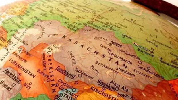 Разрушая ЕАЭС, Казахстан смотрит на Запад, постепенно превращаясь во вторую